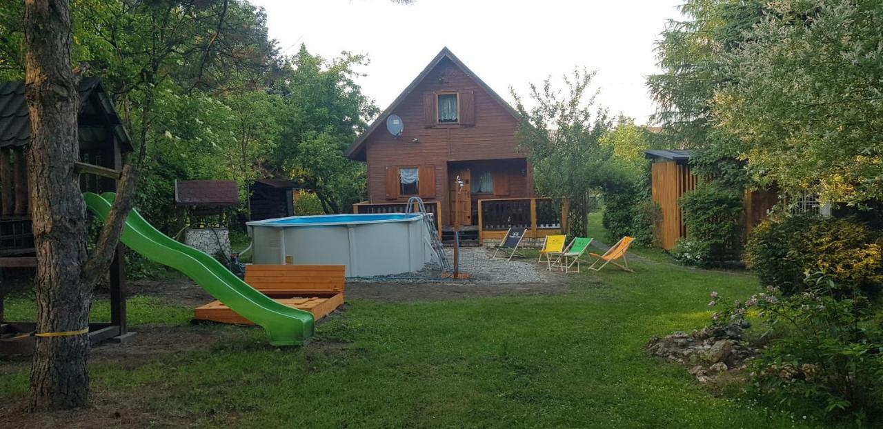 Szyszka I Roza Domek Na Jurze Zelazko Esterno foto